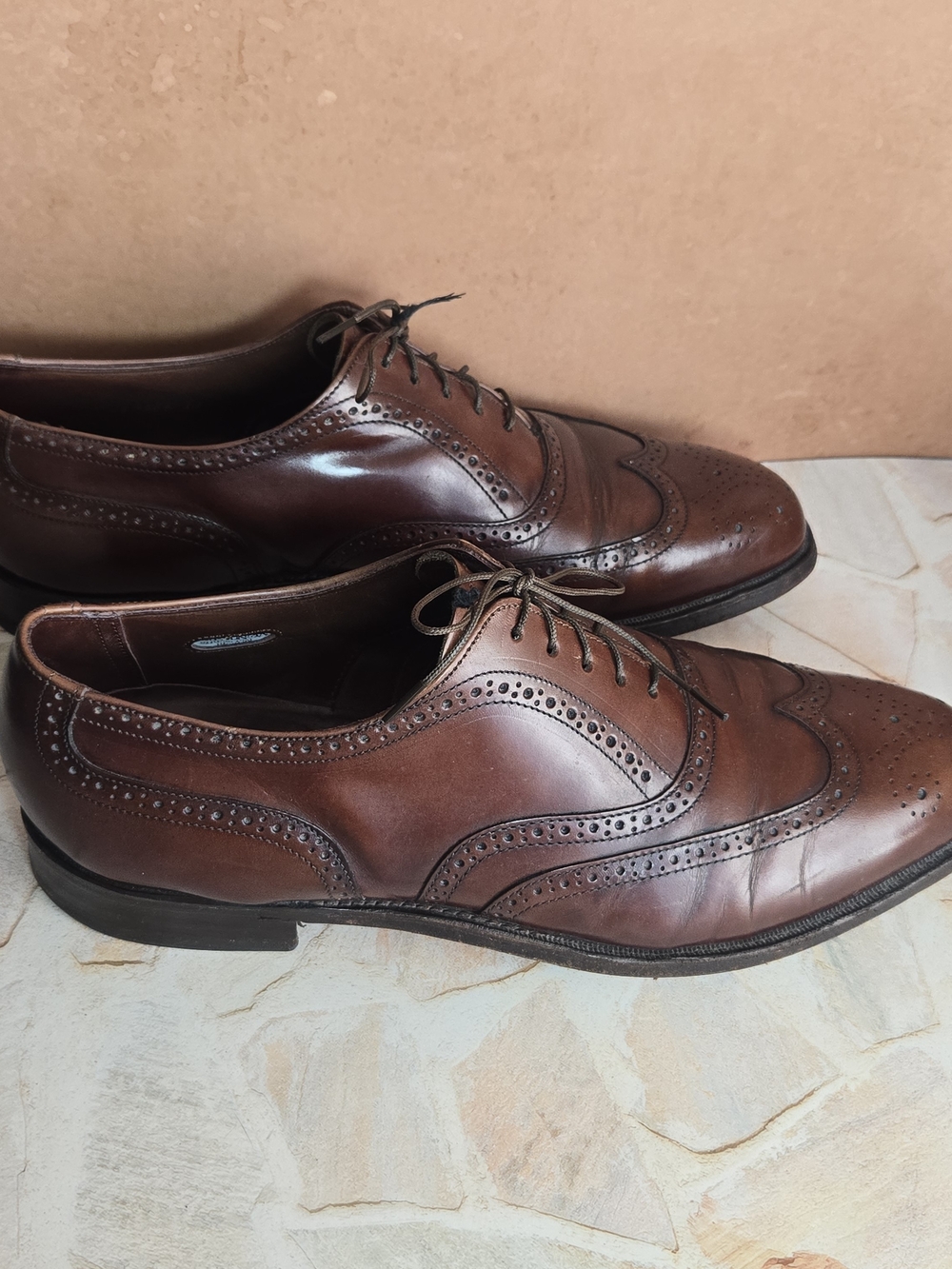 Vintage Bostonian Stress-Relief Leather Wingtip Oxford Shoes